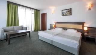 Отель Lion Sunny Beach Hotel Солнечный Берег Двухместный номер с 1 кроватью или 2 отдельными кроватями и балконом-15